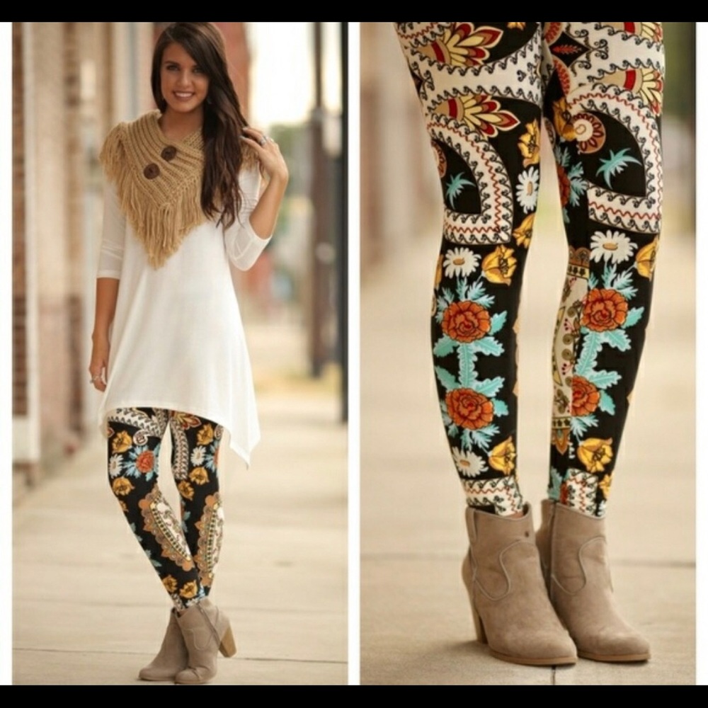 NWT paisley Leggings